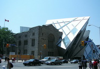Современное крыло королевской галереи Онтарио в Торонто (Д. Либескинд)